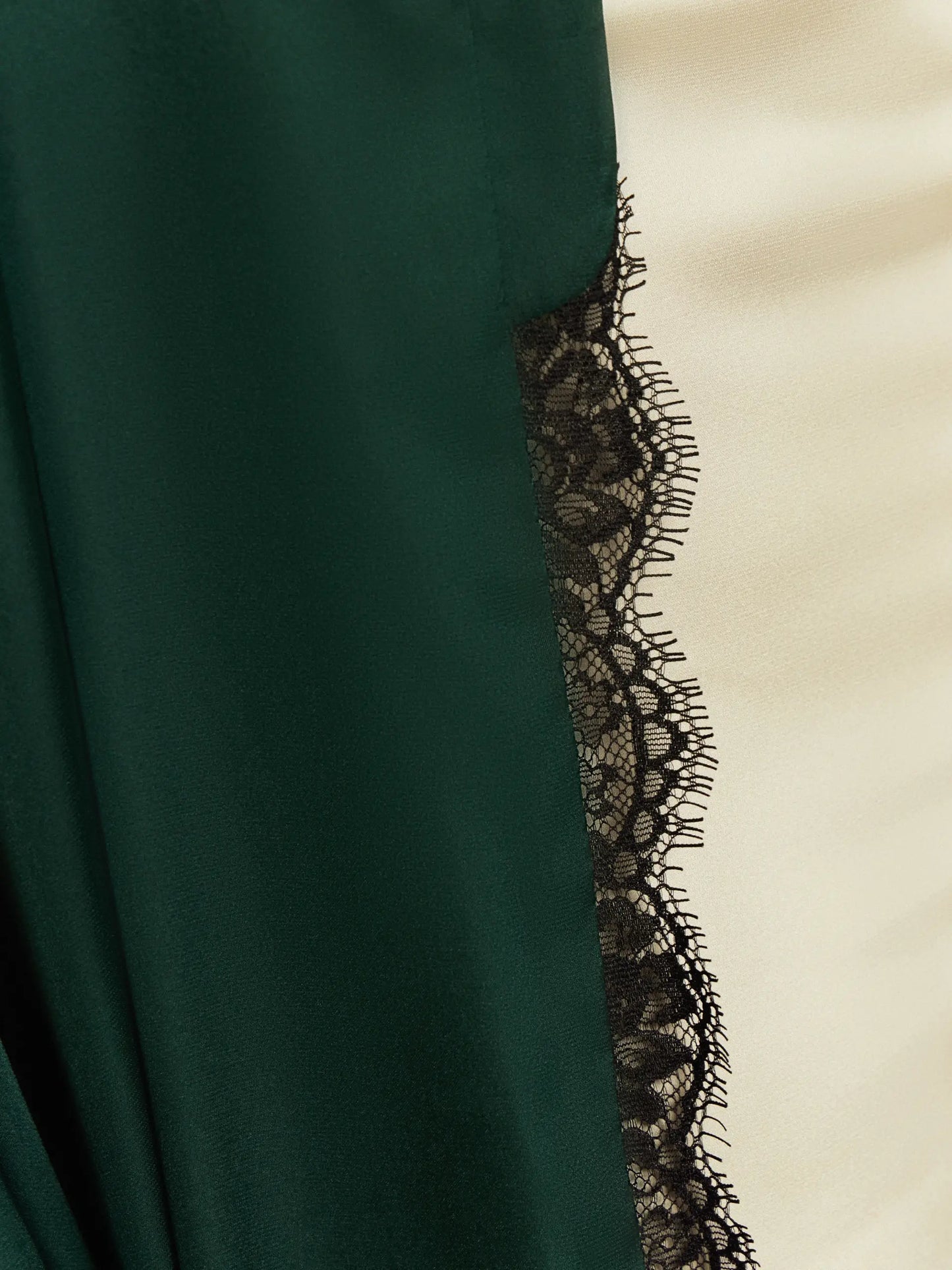 LAYALI KIMONO IN EMERALD GREEN